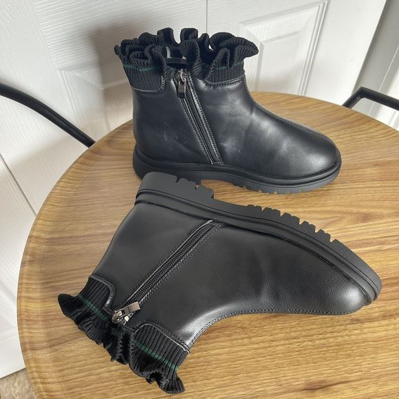 Booties Black Chelsea Big Girls Ankle Boots Size 6 Side Zip New - Picture 10 of 16